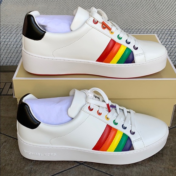 MICHAEL KORS POPPY LACE UP NAPPA PU OPTICWHT/BLK - Picture 2 of 16